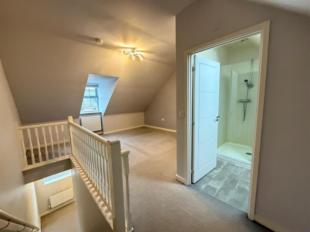 top bedroom and en suite.jpg