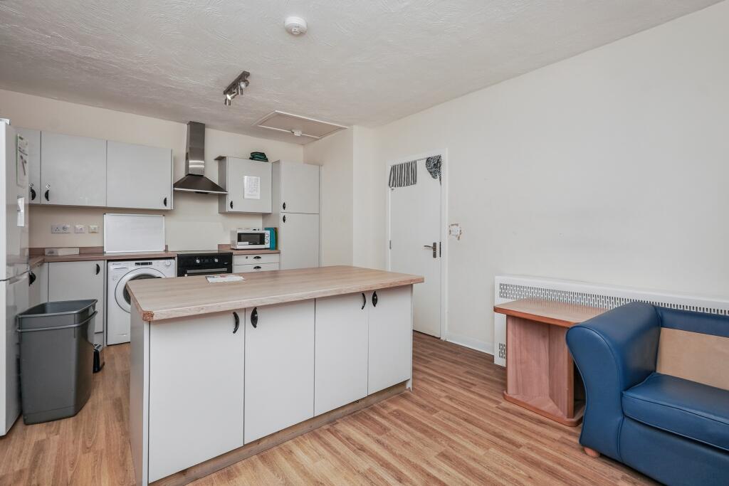 63 Romney Road, Ashford, Kent, TN24 0RR