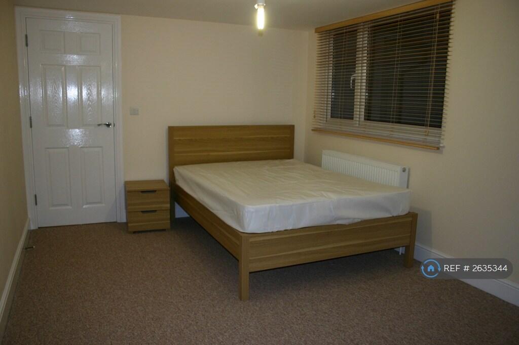 Large Master Bedroom