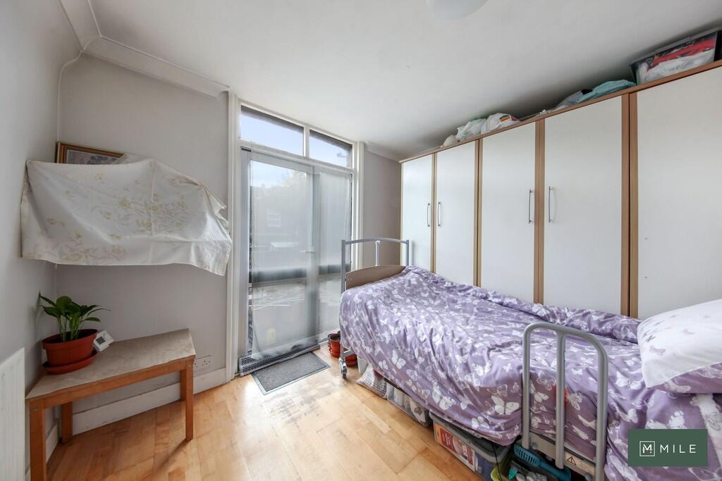147a Purves Road ...