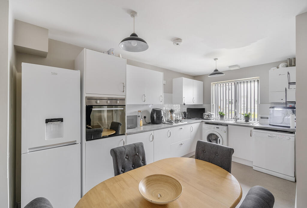 1296140-25-682af4...