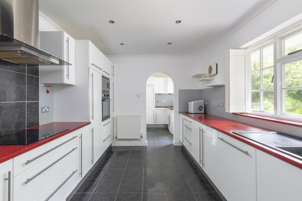 Greenhurst Lane, Storrington,