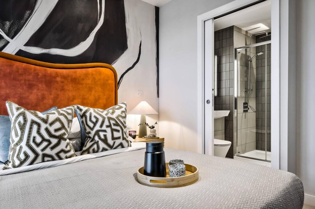 5 2-bed Royal Albert Wharf-21