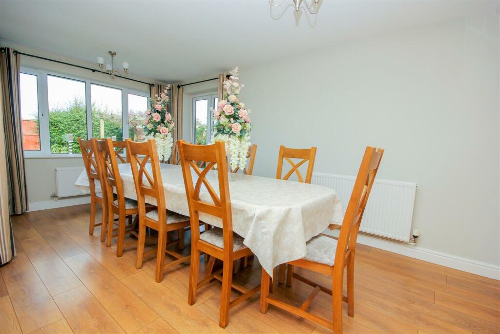 Dining Room.jpg