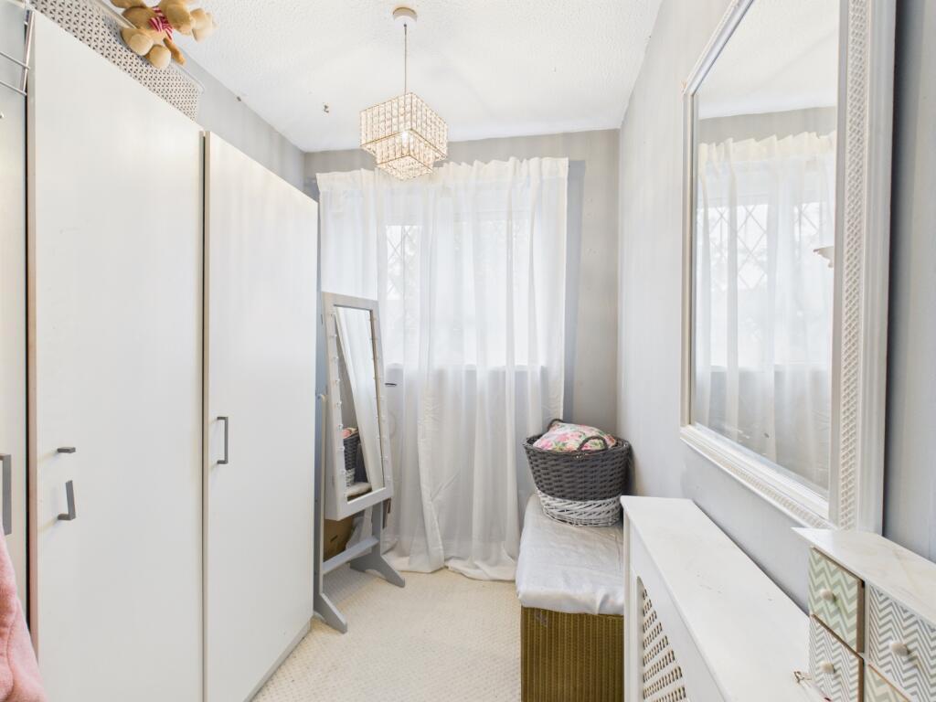 CAM03729G0-PR0081-STILL021