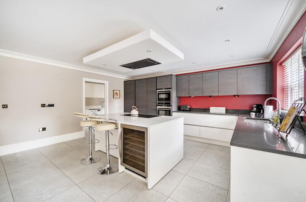 1365747-12-68ecbf...