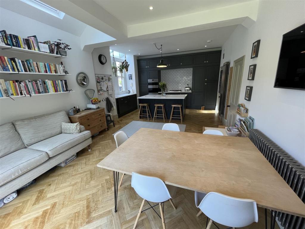 Living Dining Kitchen Aspect 8.jpg