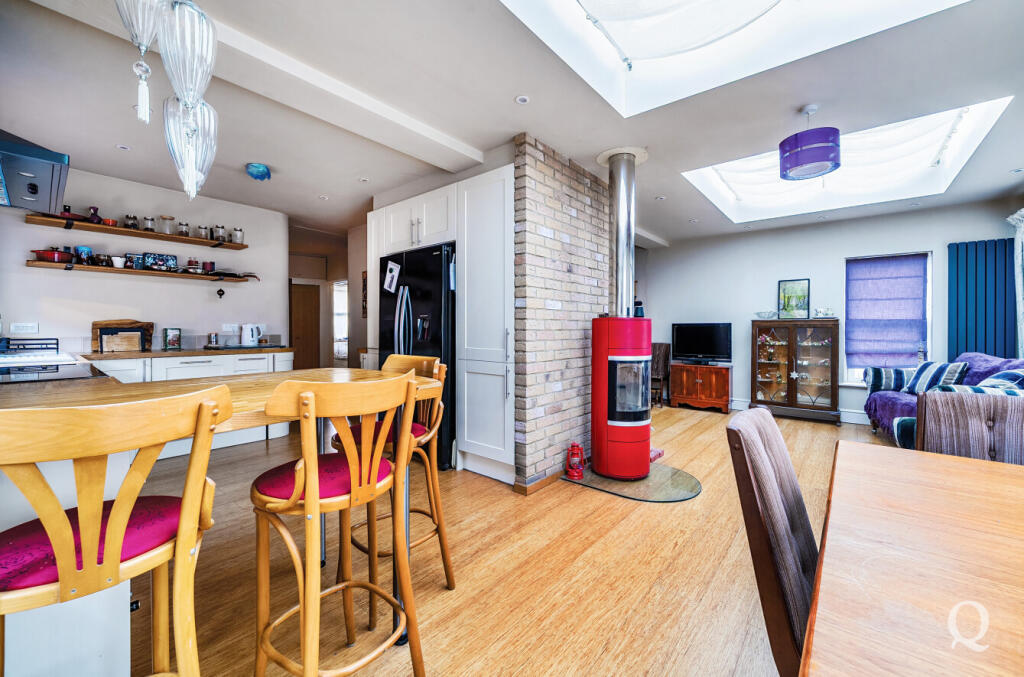 170e7a43-e26d-4f7...