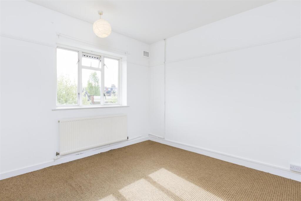 Lettings Shepherds Bush Westville Road - Bedroom 1