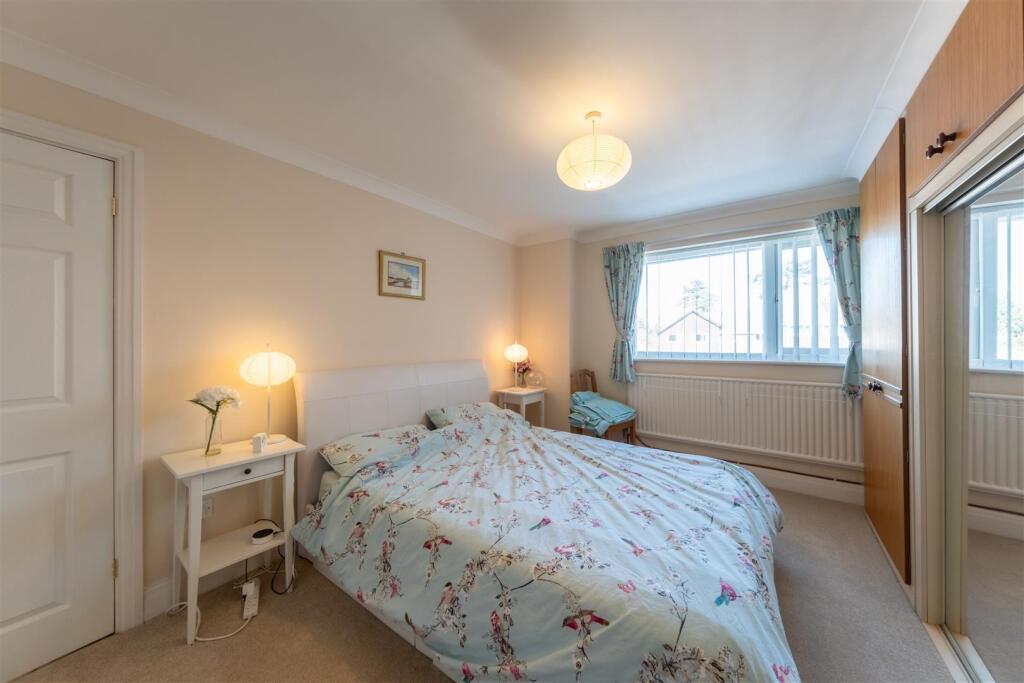 6 Hollow Oak Lane-016.jpg