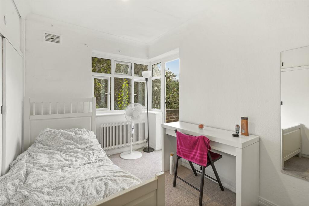 2 Mayfields Close - kXx3WXr9Y05lGs1ZR1C9.jpg