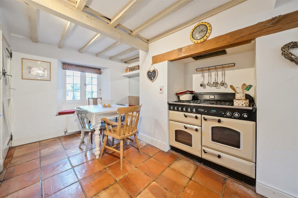 21 Lower Street, Pury End (14).jpg