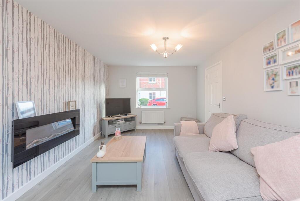 8 Lindores Road