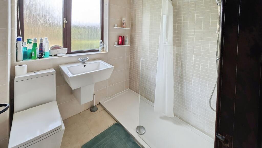 pbox-bathroom-337211.jpg