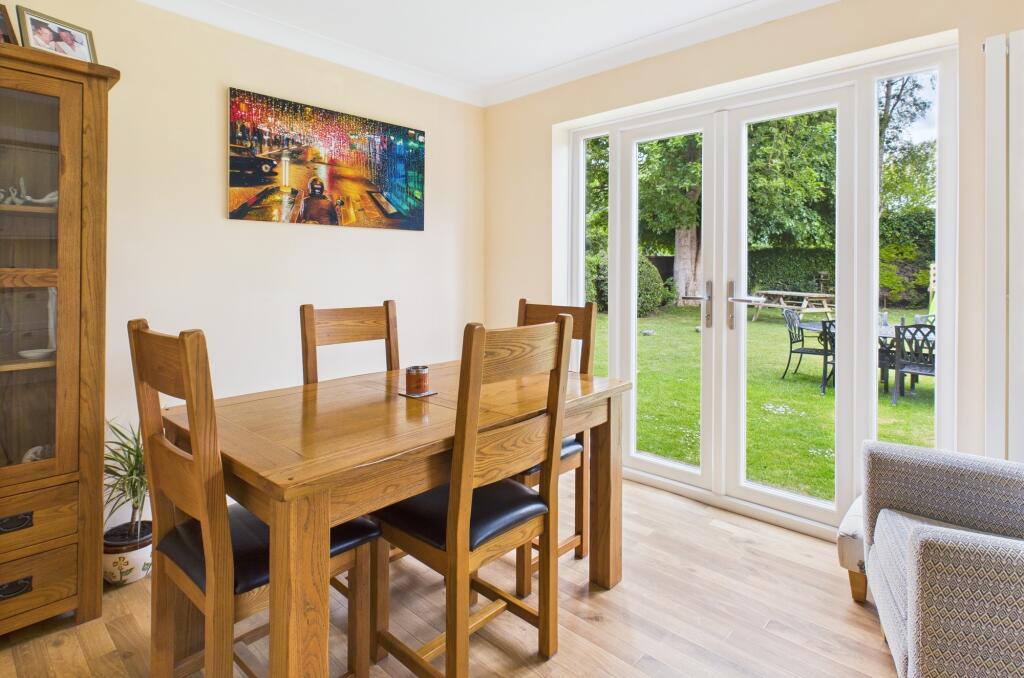 CAM02545G0-PR0413-STILL012