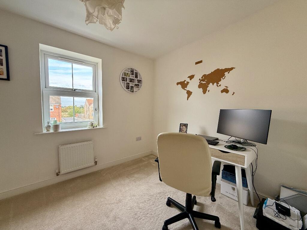 Bedroom 4 / Study
