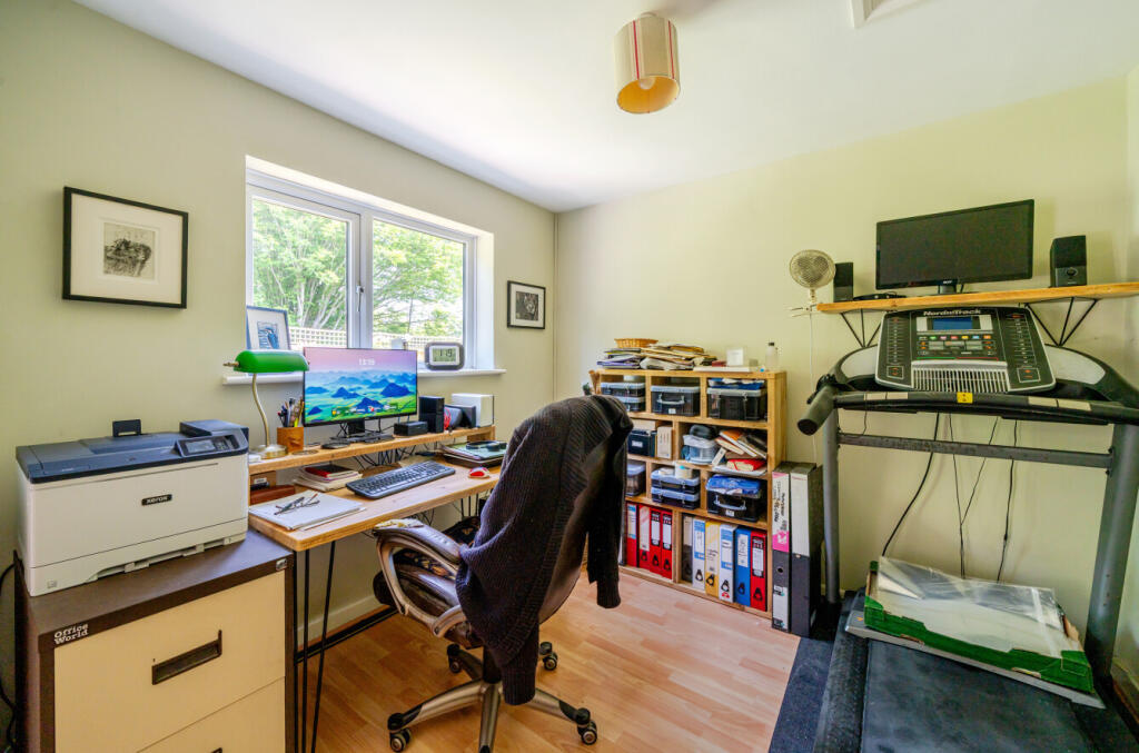 1310463-20-6851a7...