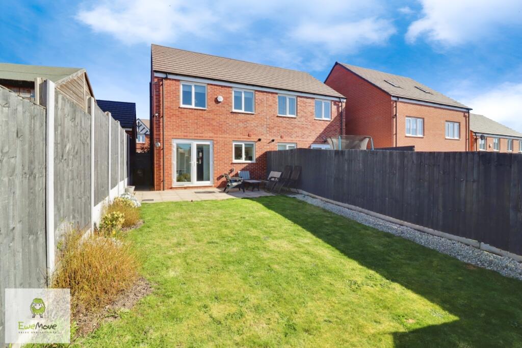 Garden - EweMove Cannock