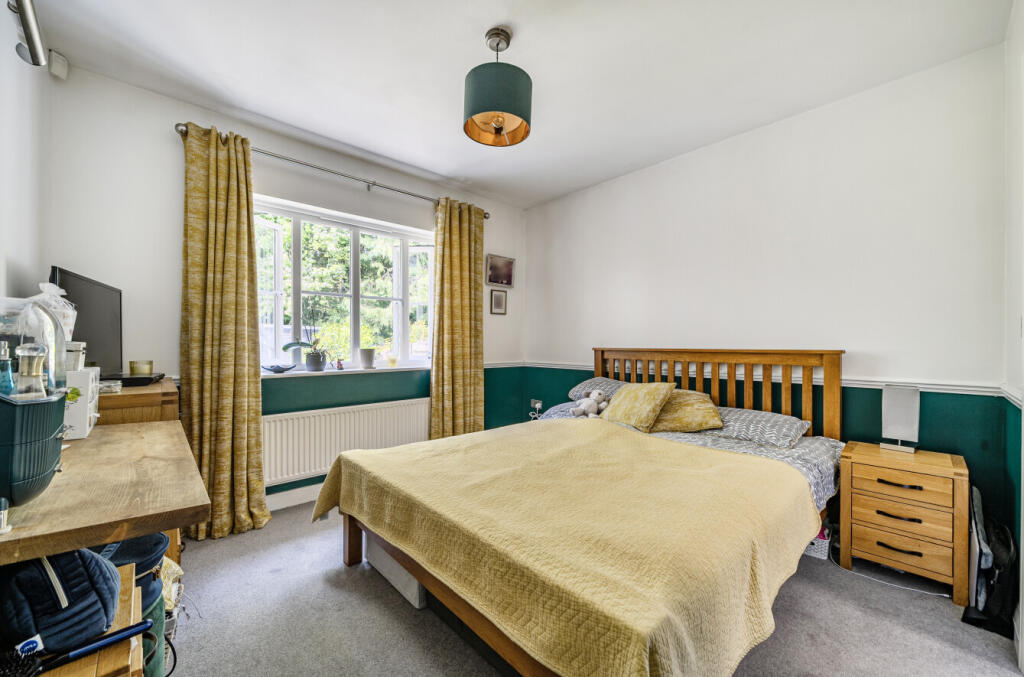 1295133-31-68260b...