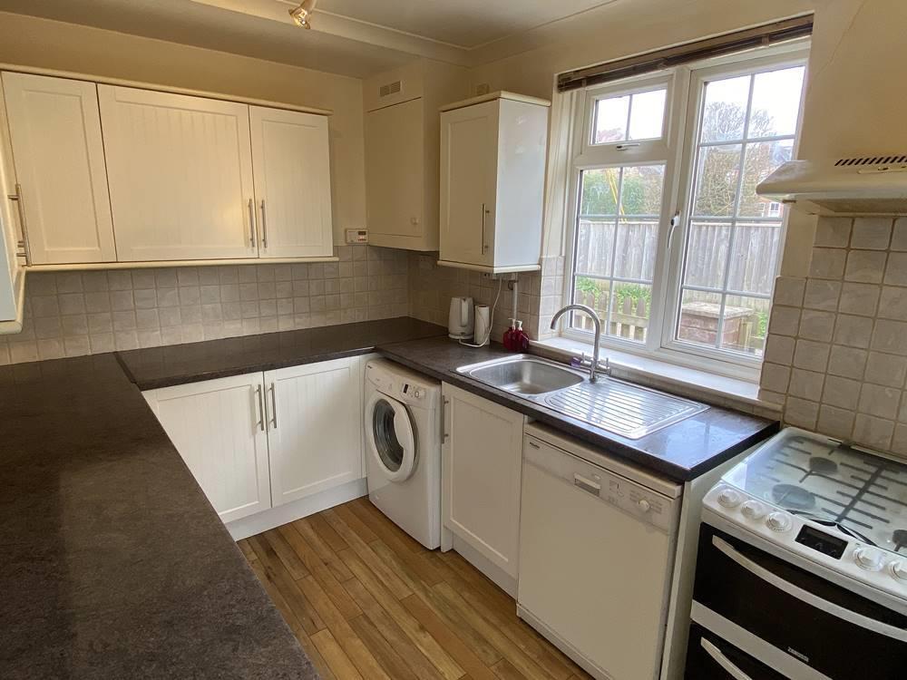 kitchen2.jpg