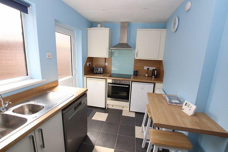 Kitchen breakfast photo 2