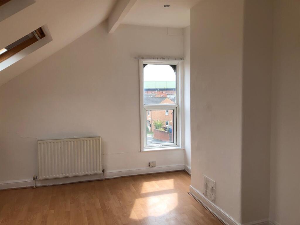 Bedroom: