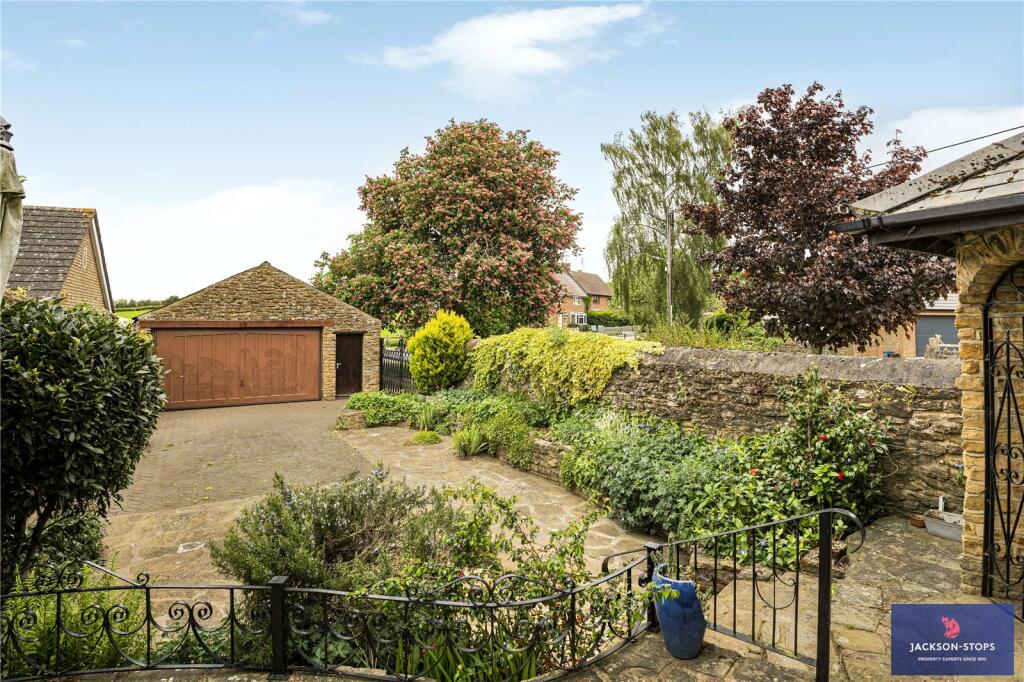 Garage Garden &amp; Driv