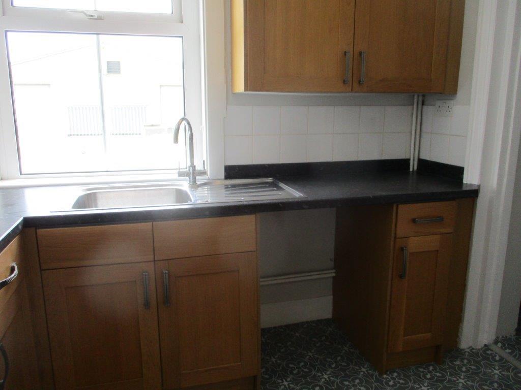 8. Kitchen.JPG