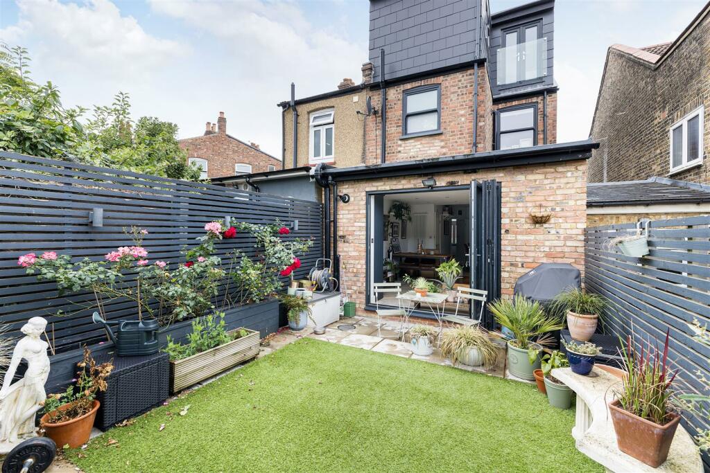 Brookdale Road E17