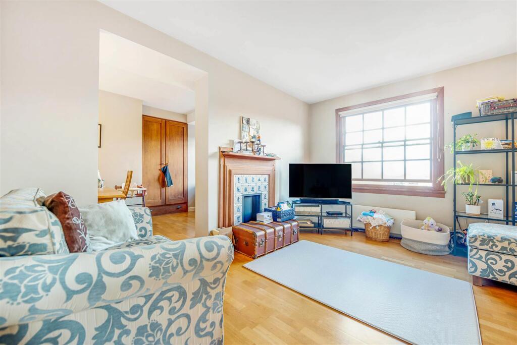 James_Anderson_Putney_L-D501__Gillbert_Scott_Build