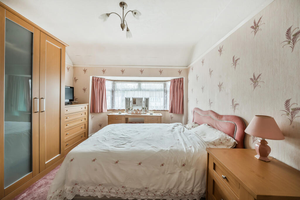 1372930-11-690cbd...