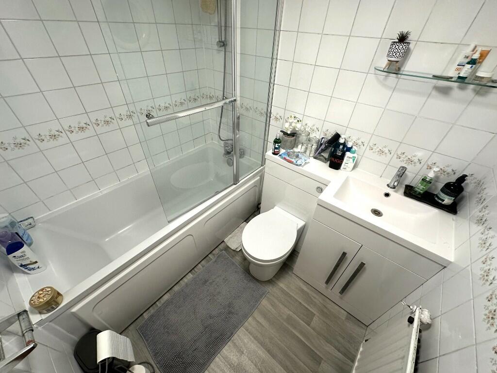 DOWNSTAIRS BATHROOM