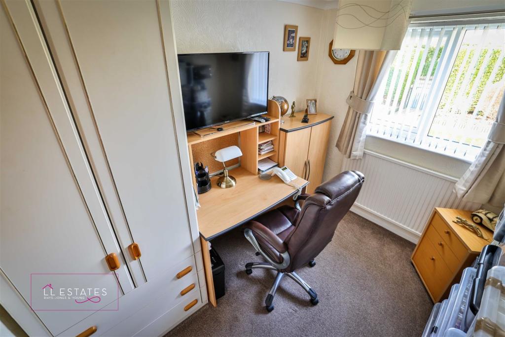 Bedroom 3.jpg
