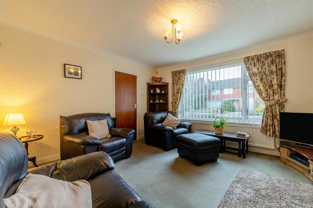 8641854-interior30.jpg