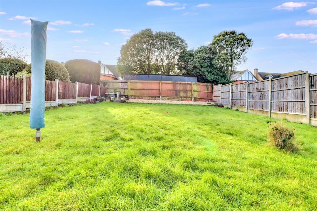 111 LONG MEADOW GARDEN BS.0.jpg