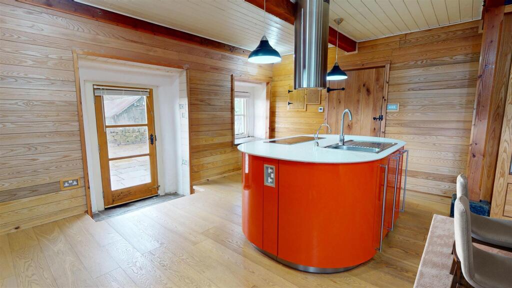 Property_EAFC_Plough-Royd-Barn-02252025_164443_05-