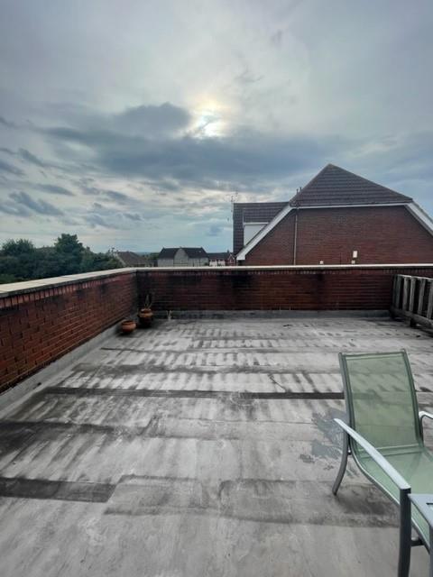 Roof Terrace 1.jpg