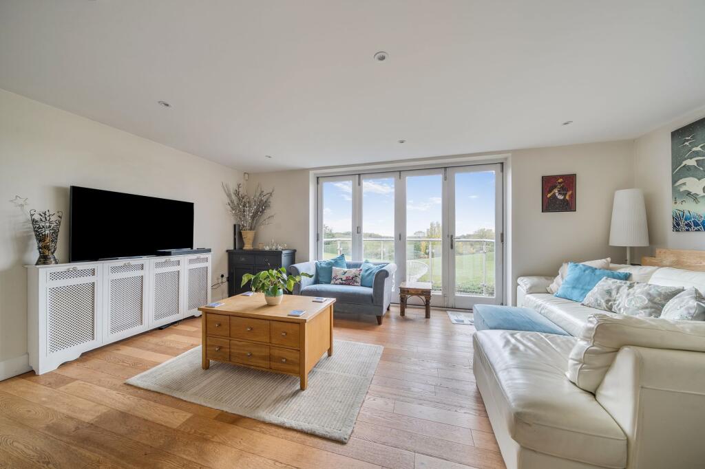 Living Room (3)