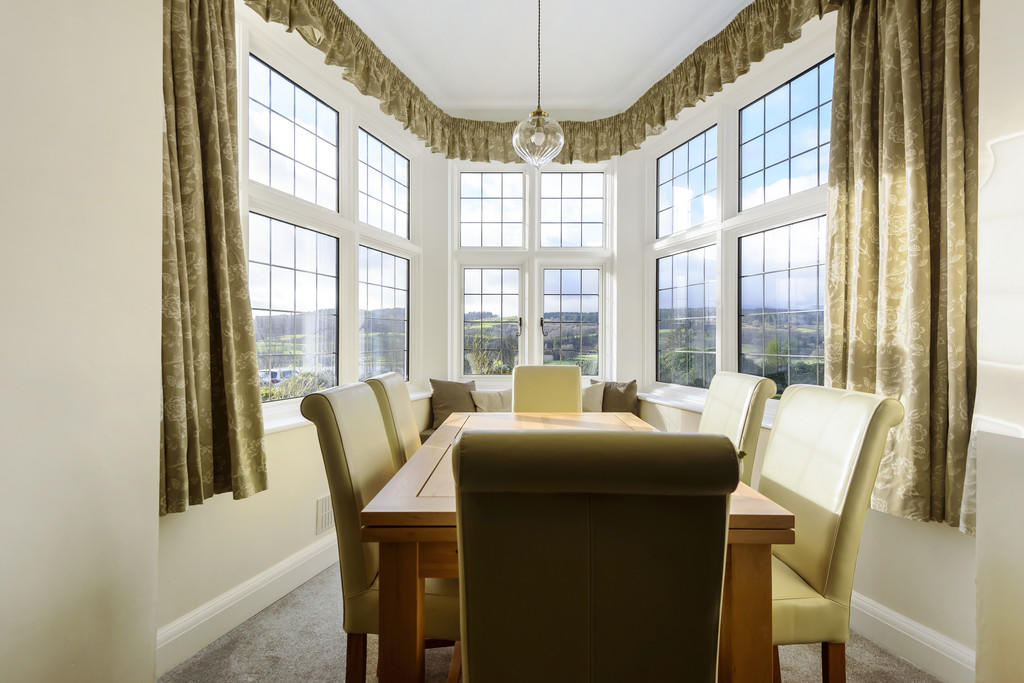 Bay Window/ Dinin...