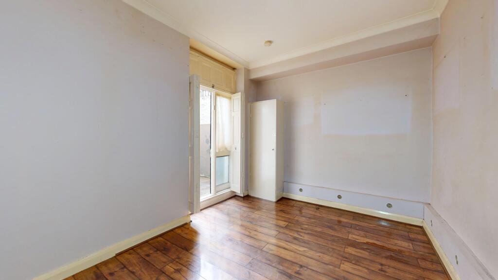 Flat A, 16 Hedgegate, Powis Terrace, Notting Hill, London, W11 1JD