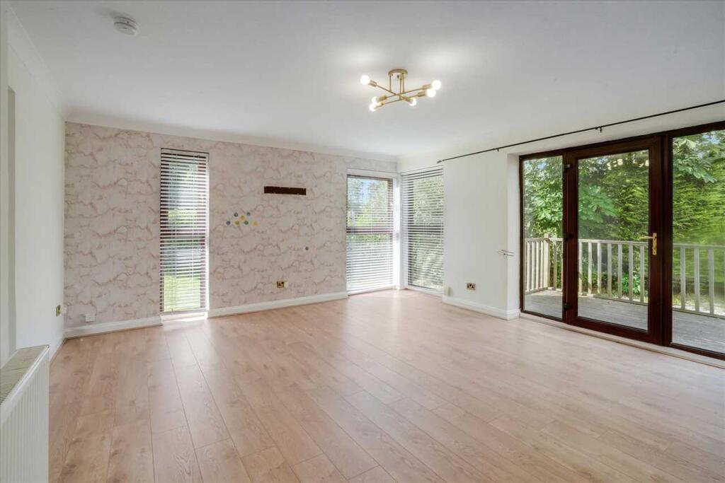 Family Room (1)