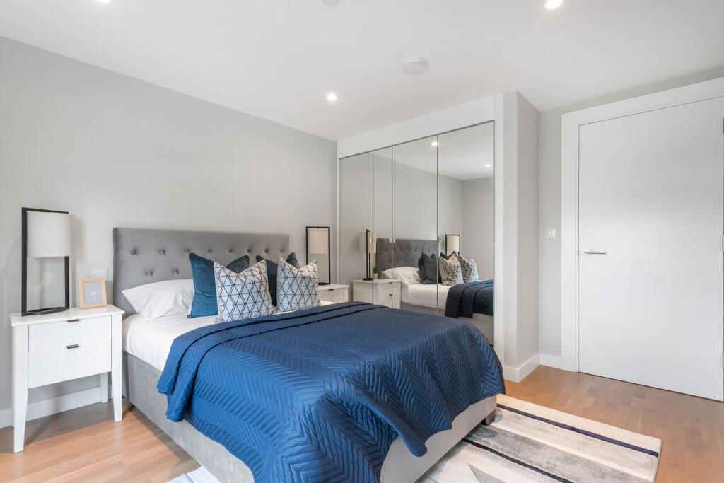 bedroom (example)