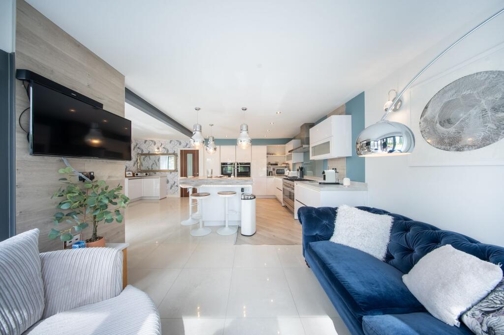 Kitchen/ Family room Snug