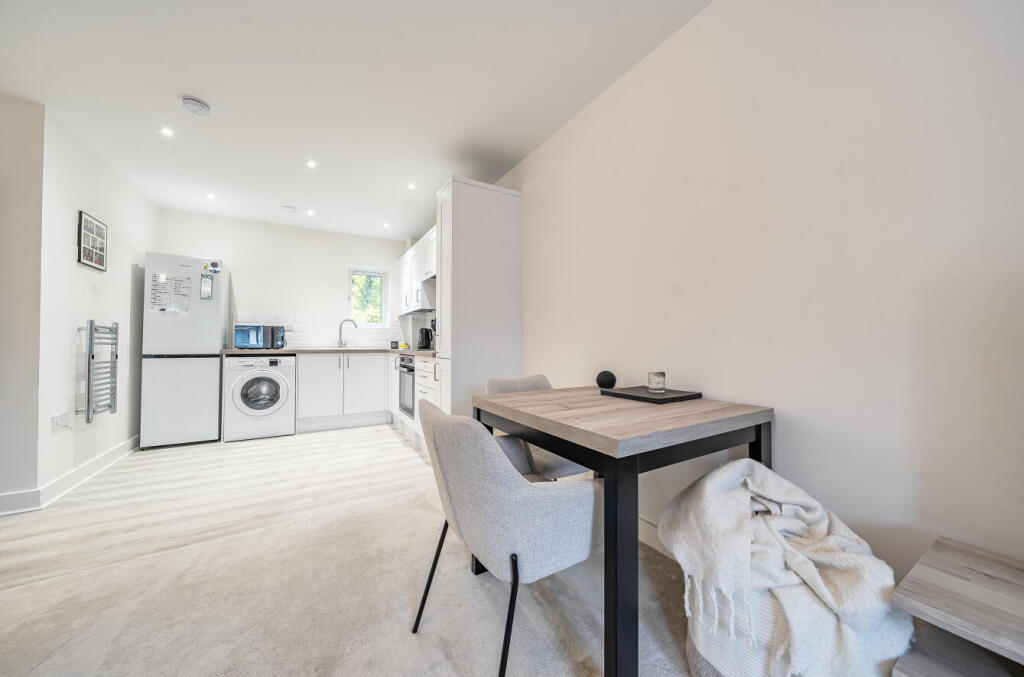 1369072-12-68ed35...