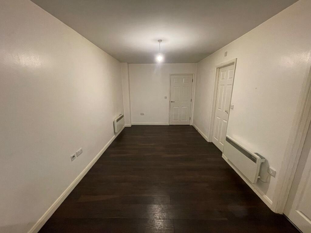 LIVING ROOM AREA