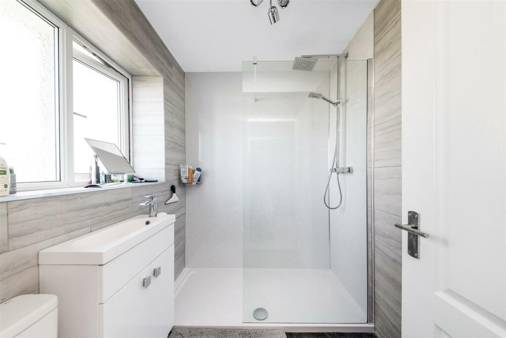 EN- SUITE.jpg