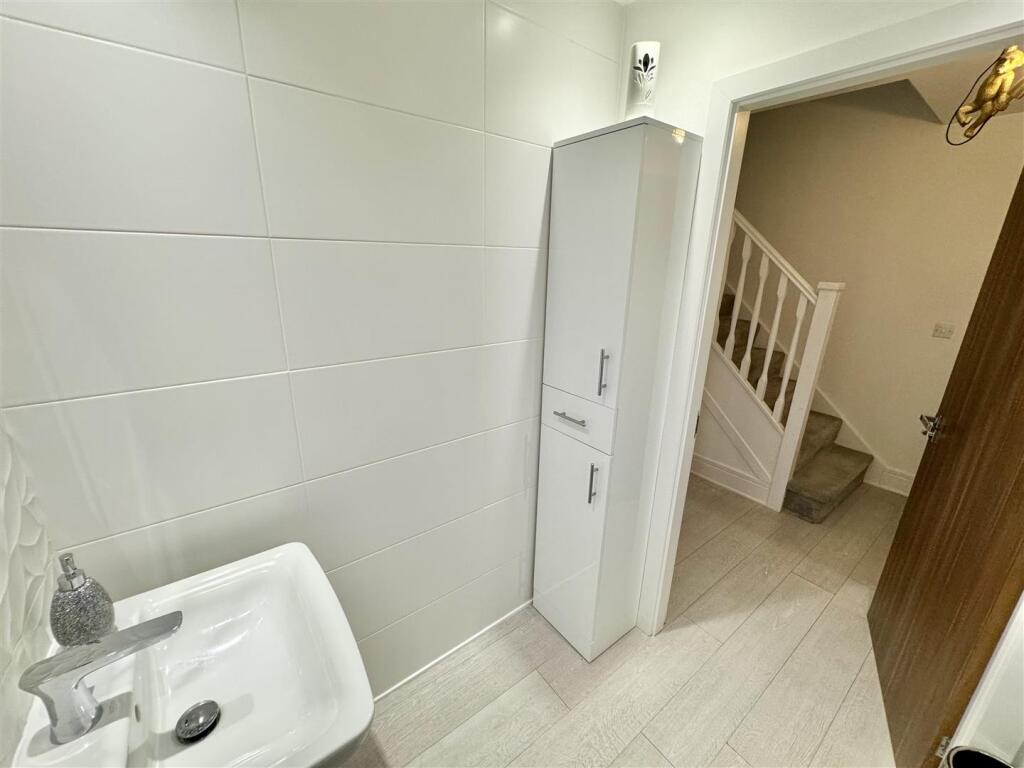 GROUND FLOOR WC