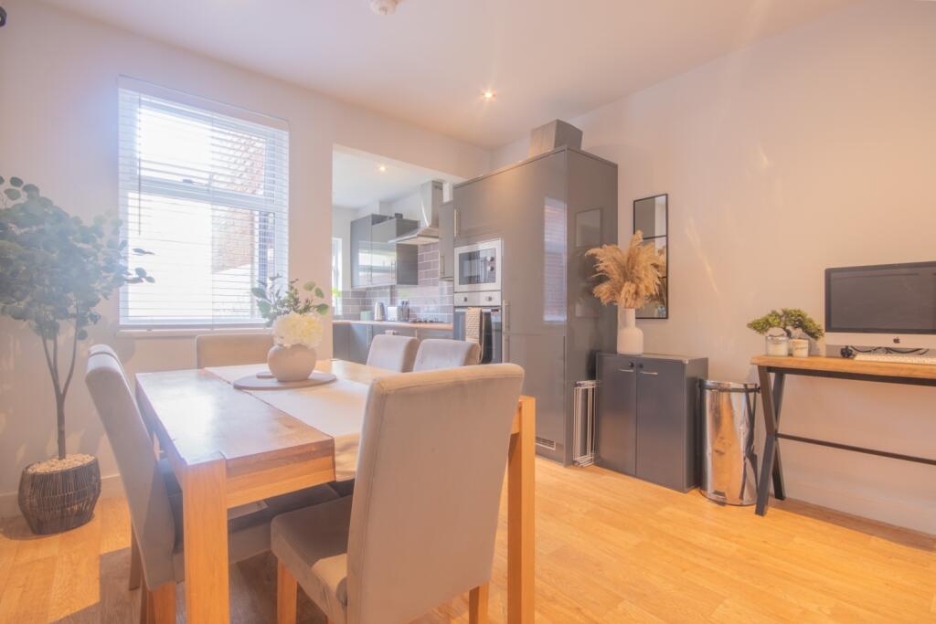 DiningKitchen