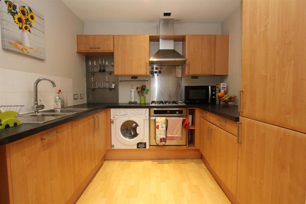 Kitchen.JPG