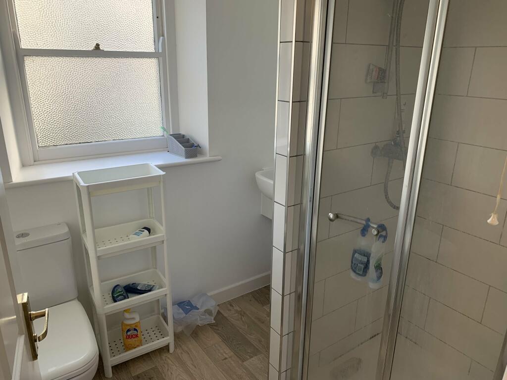 BATHROOM 39PV